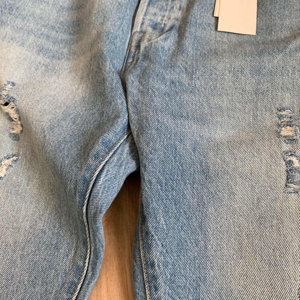 Levi’s 501 Tapered Leg Distressed Jeans - Picture 5 of 8